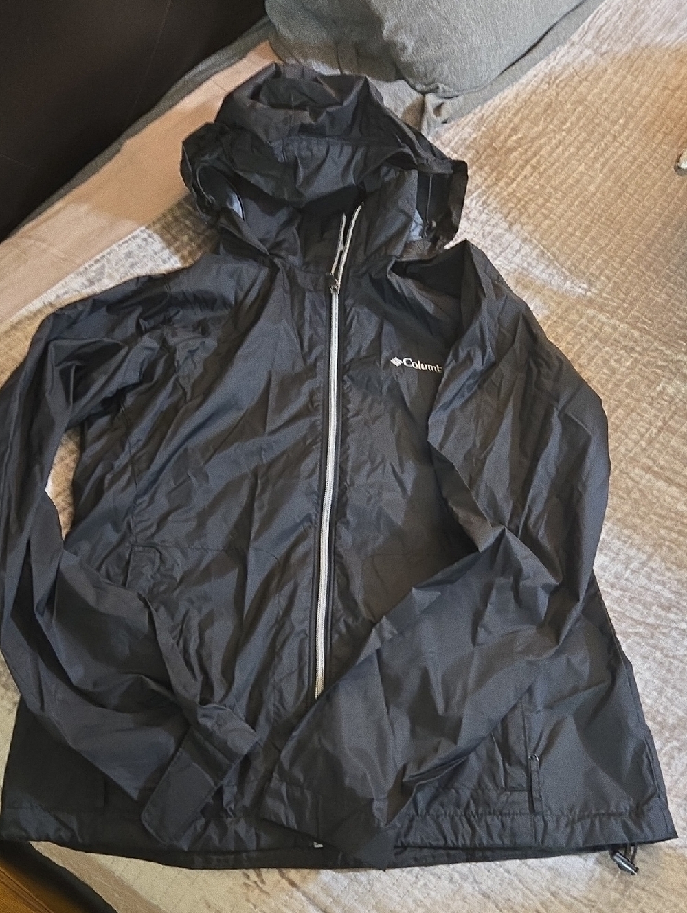 Columbia Black Women's Hooded Rain Shell Jacket